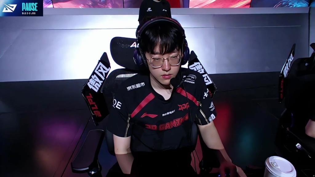 NG SPORTS-包含Rookie迎来三赛季高光表现，G2球迷沸腾！的词条